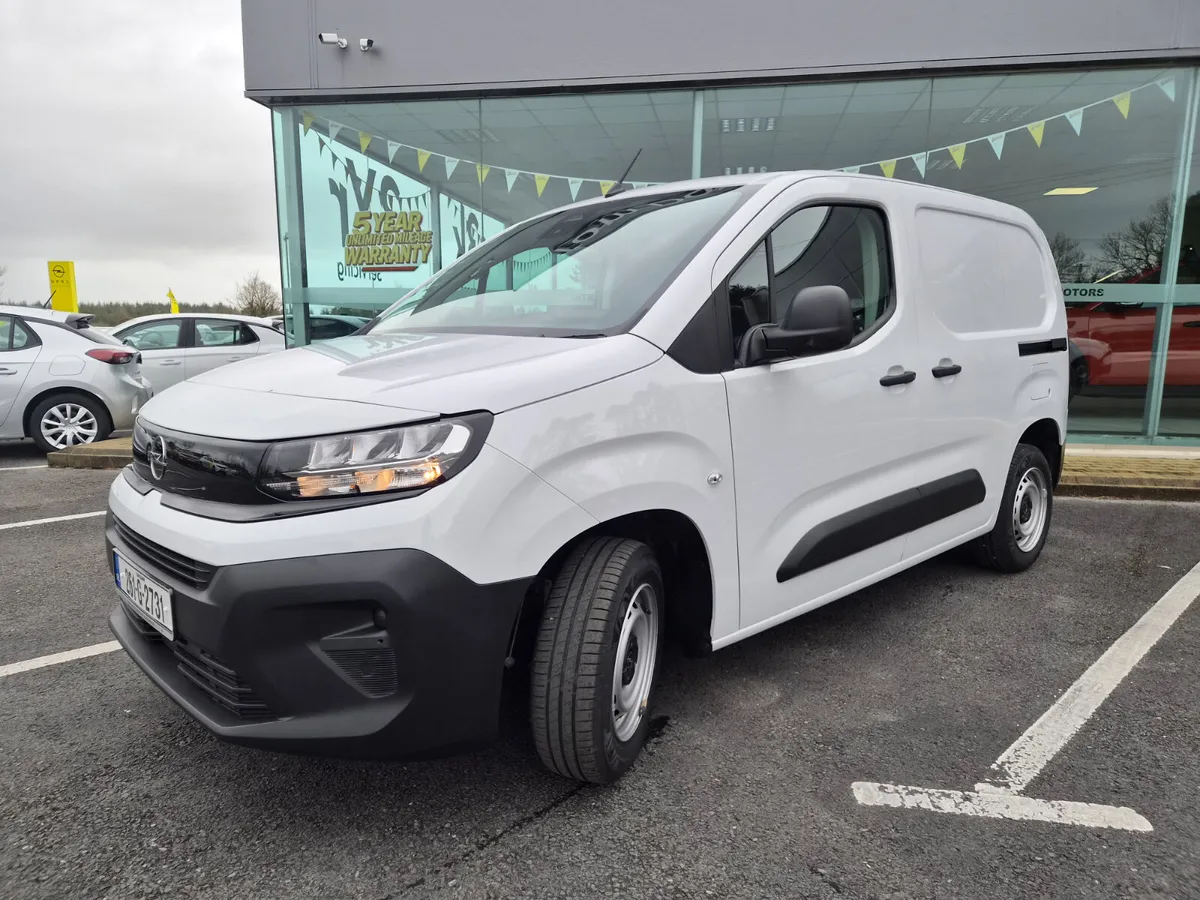 Opel Combo 2026 1.5L Diesel - Image 3