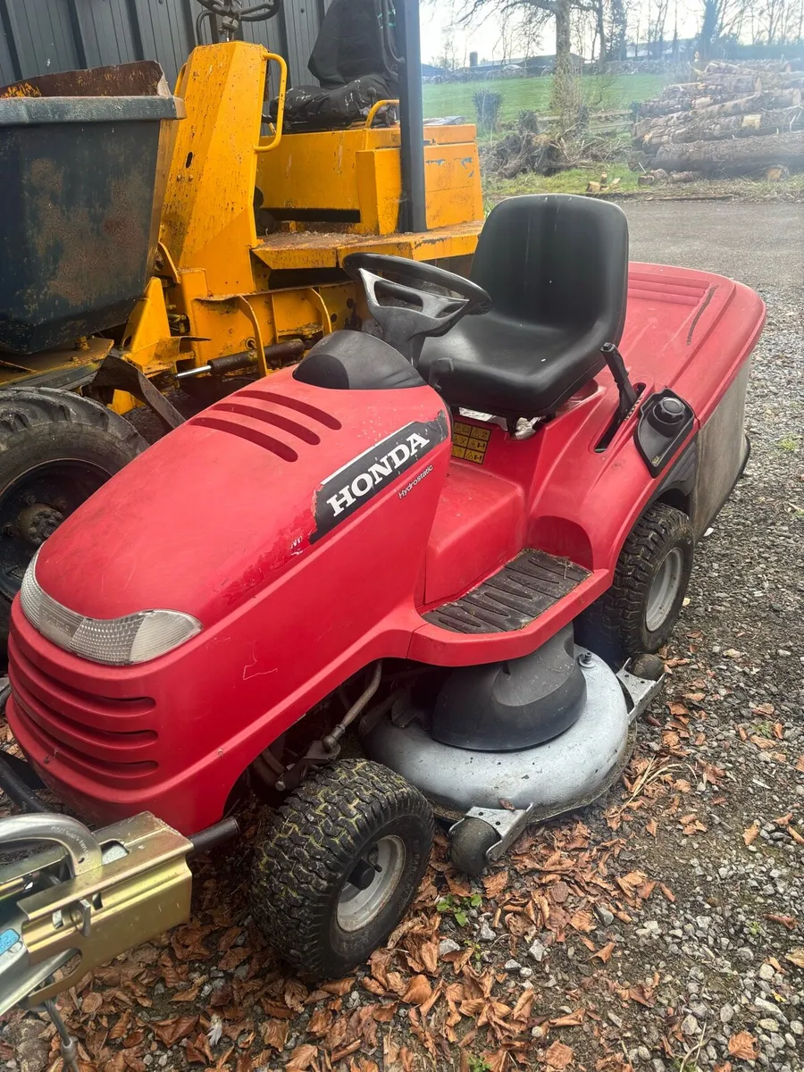 Honda 2620 Ride on Mower 20 hp 48” cut - Image 1