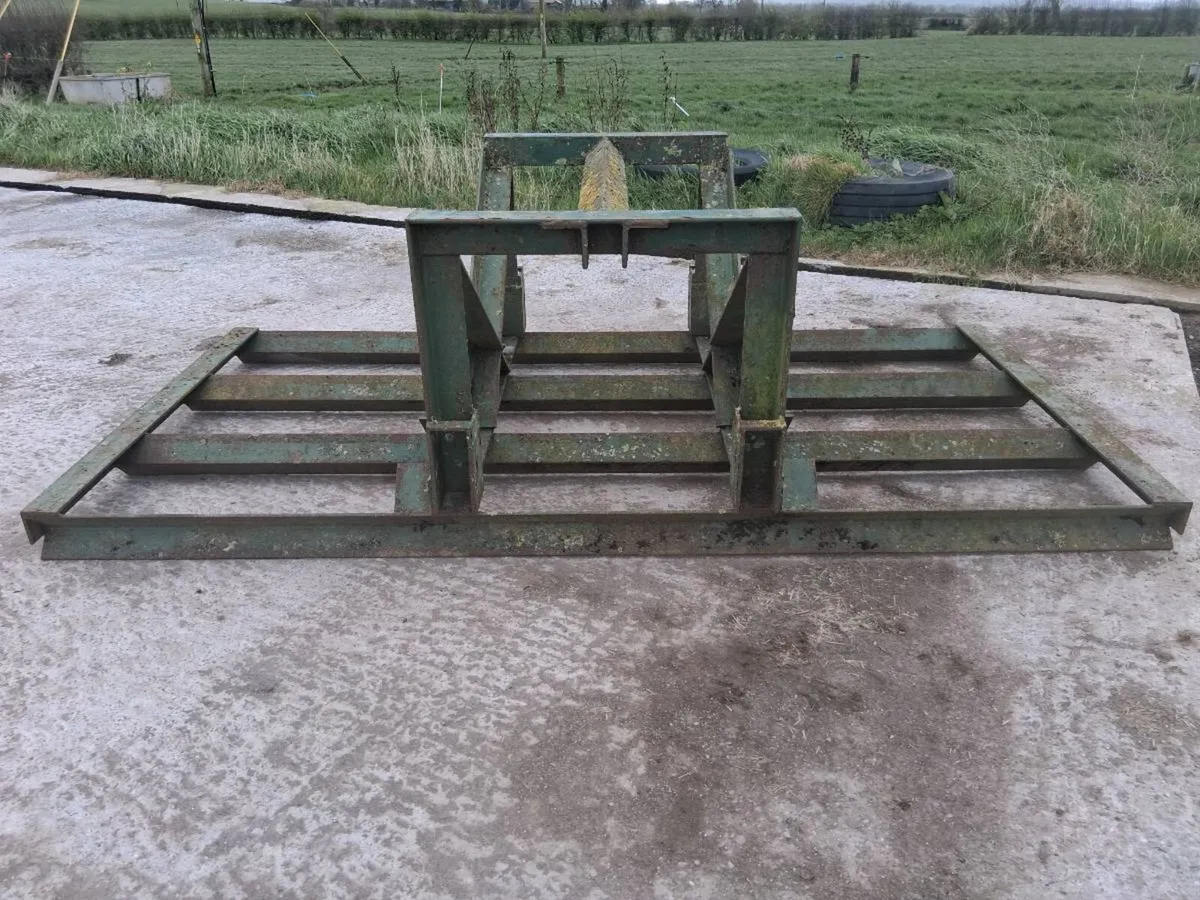 Land leveller - Image 1