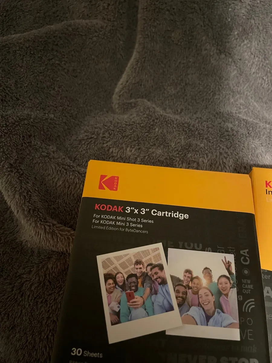 Kodak mini shot 3 retro camera  + cartridges - Image 2