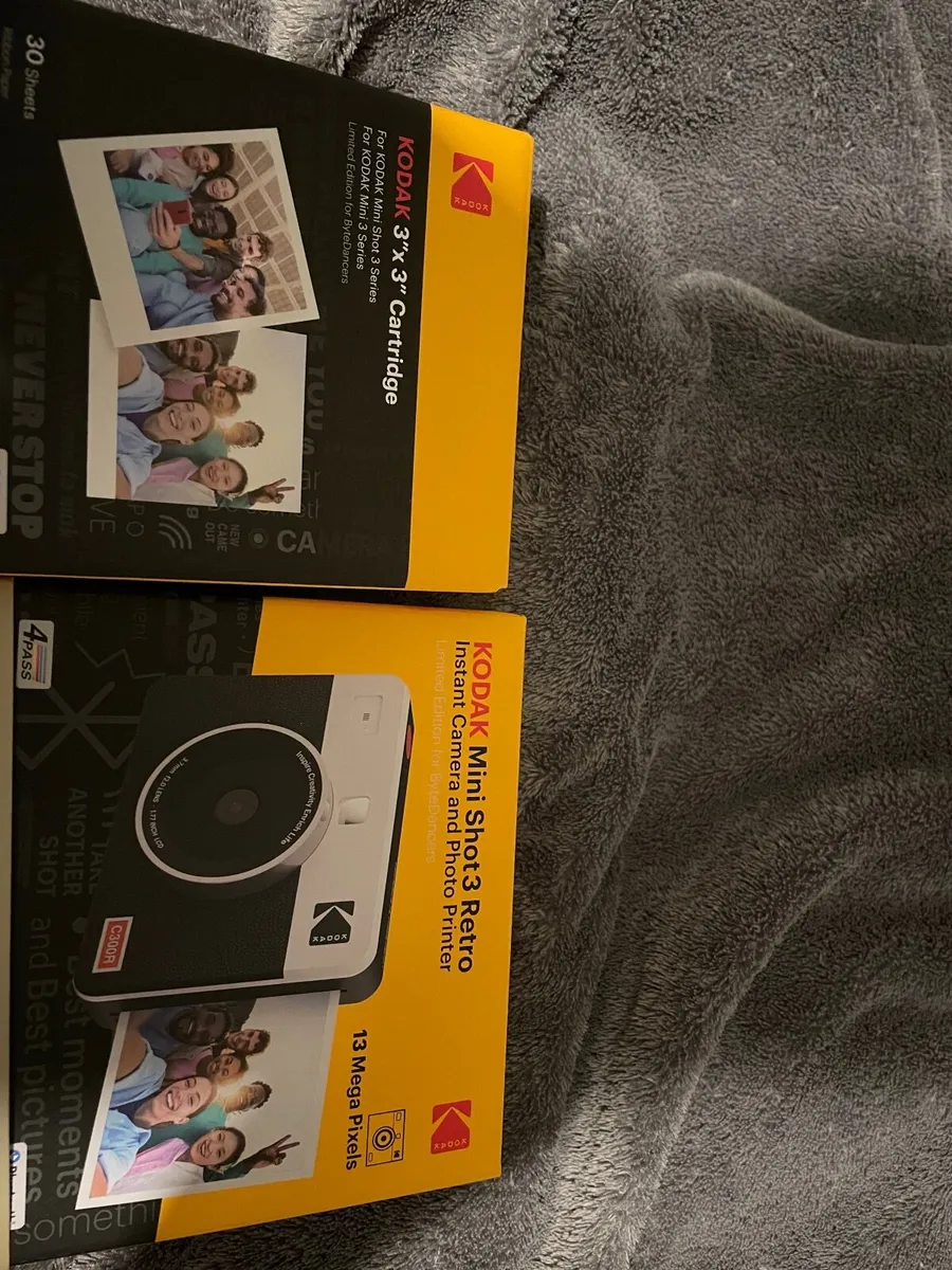 Kodak mini shot 3 retro camera  + cartridges - Image 1