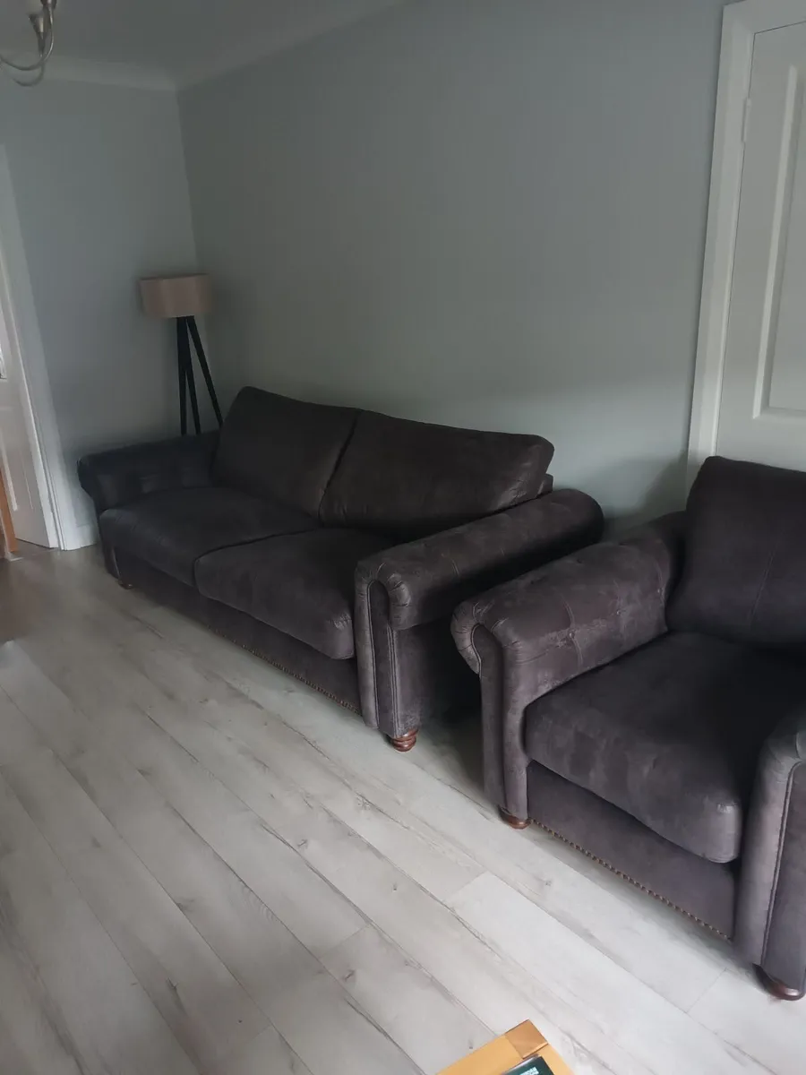 Suite of furniture - Image 2