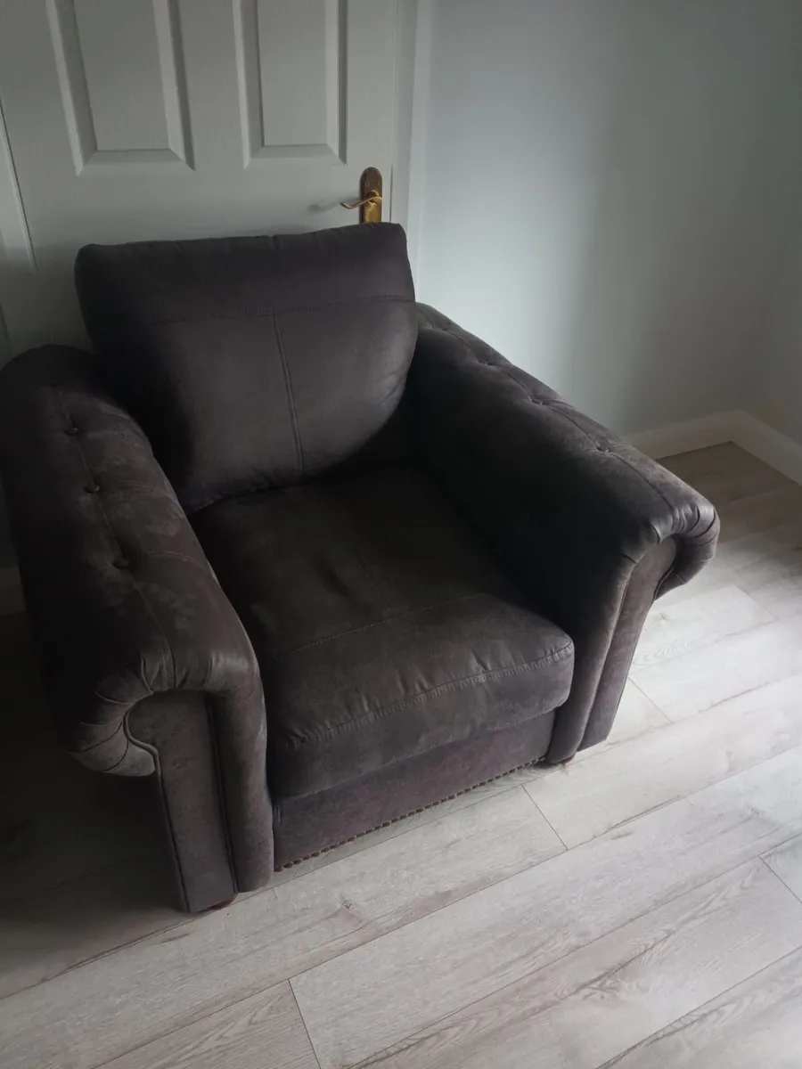 Suite of furniture - Image 3