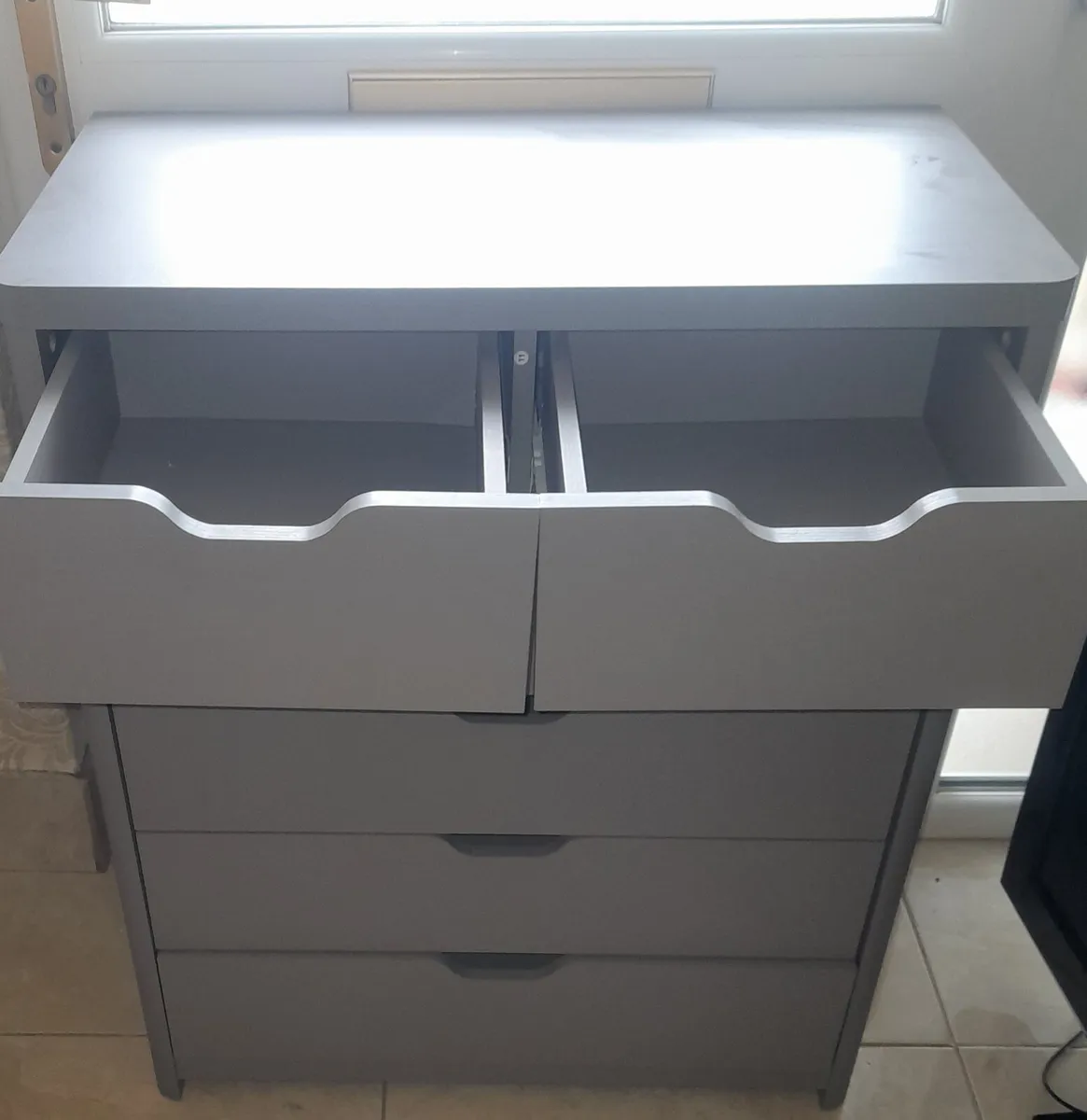 Grey chest of drawers - Image 2