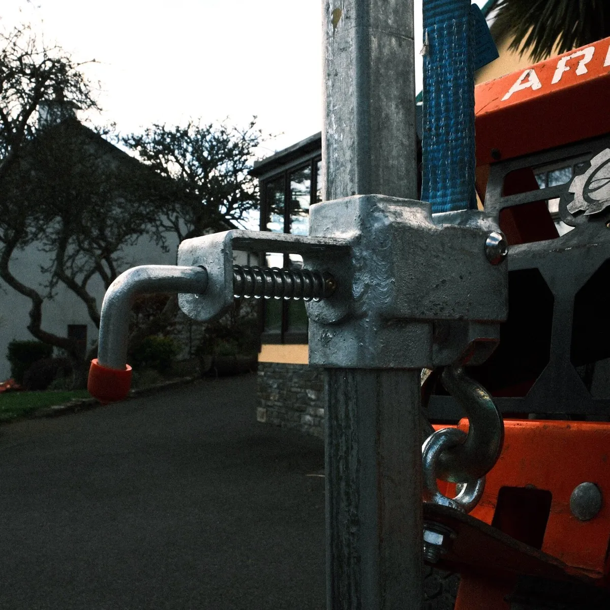 Lawnmower Lift - Image 4