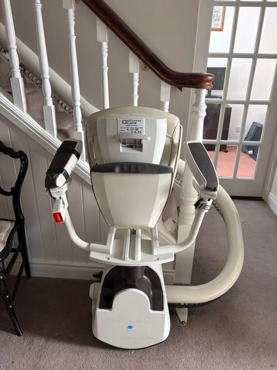 stair lift - Image 1