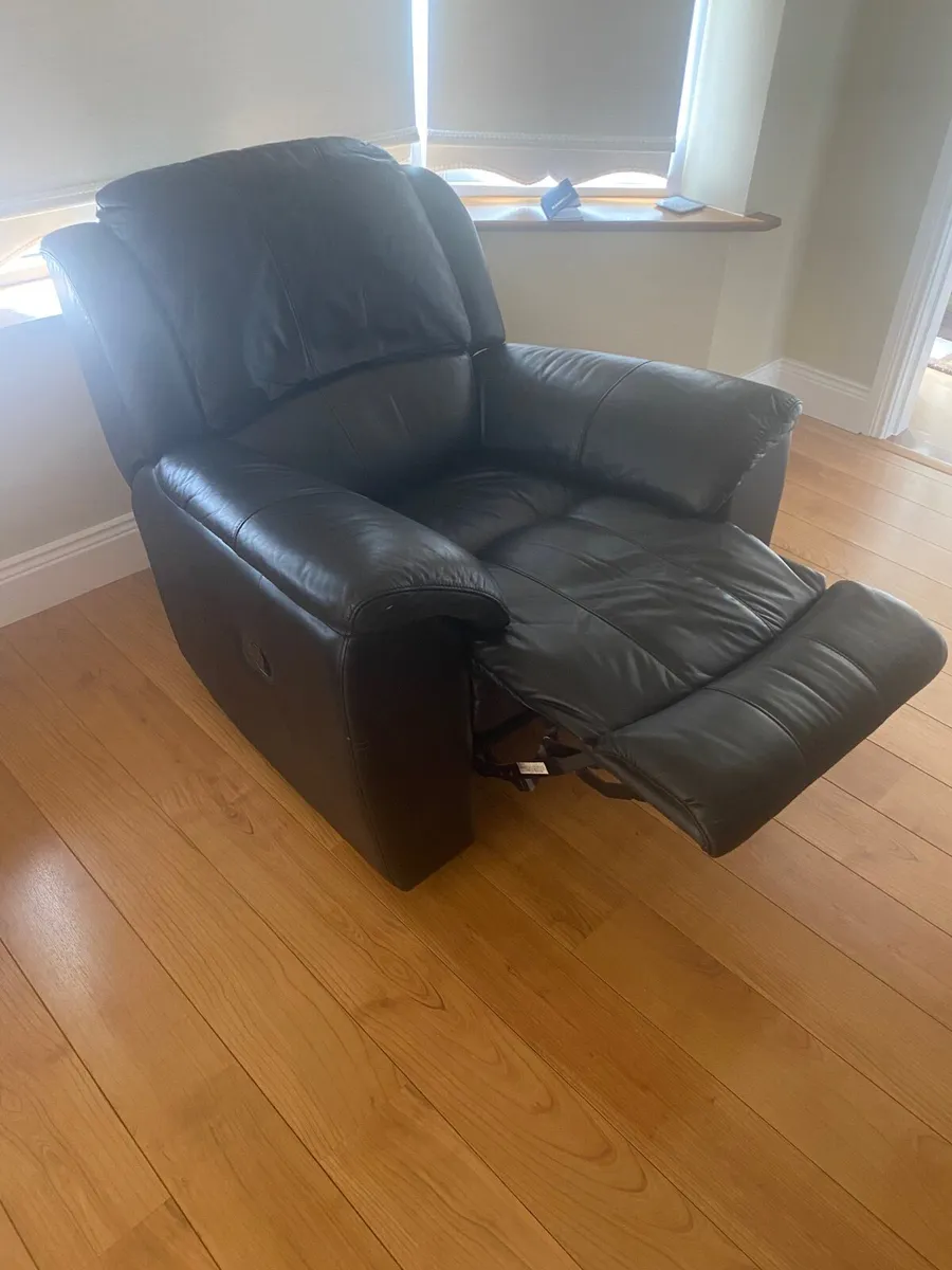 Leather recliner armchair - Image 1
