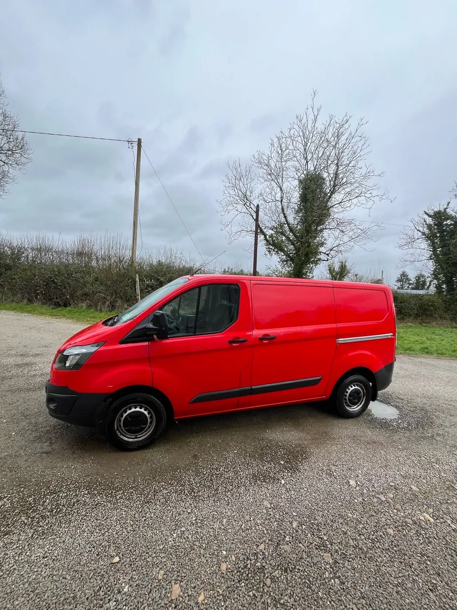 Ford custom van - Image 4