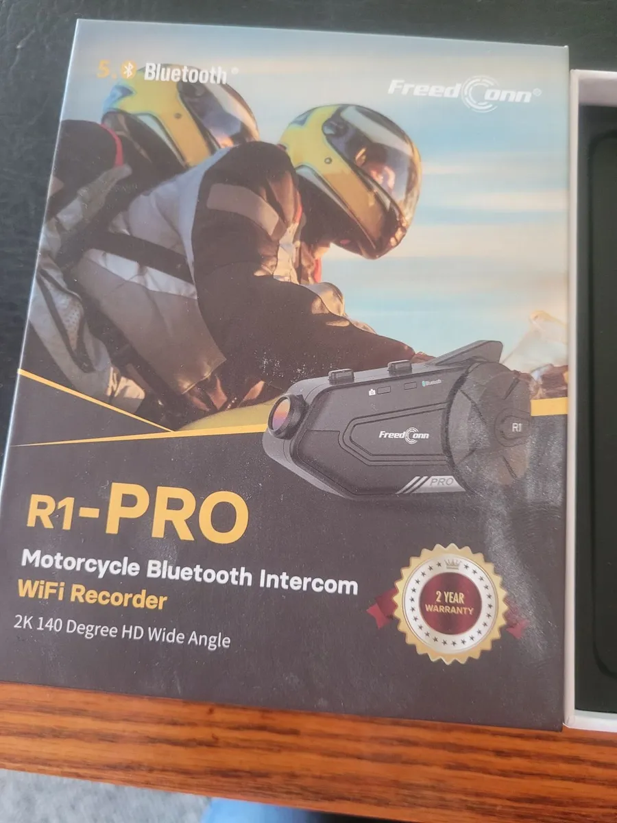 Motorcycle helmet camera intercom - Image 1