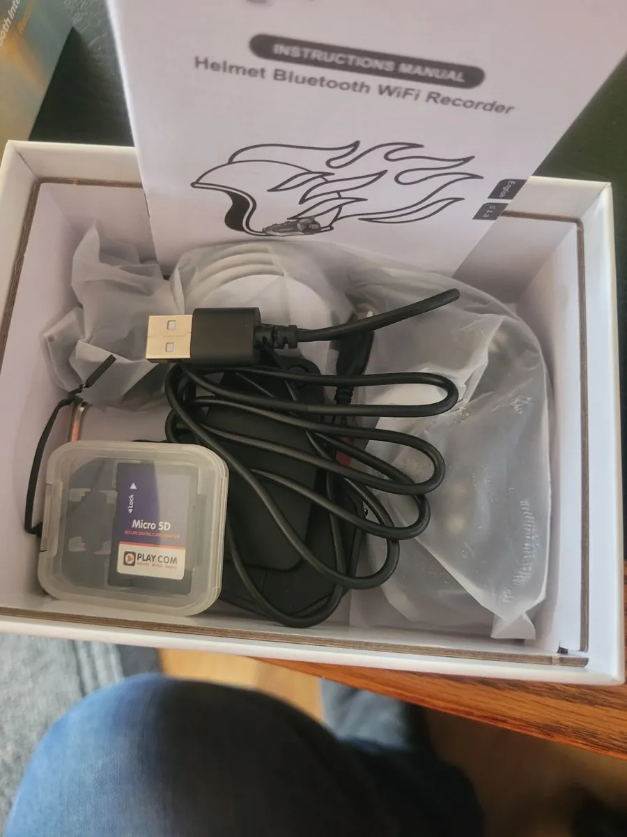 Motorcycle helmet camera intercom - Image 4