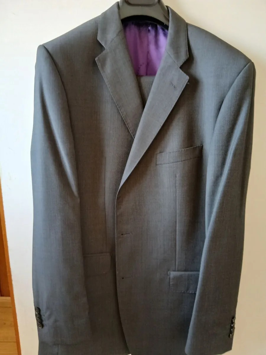Mens suit - Image 3