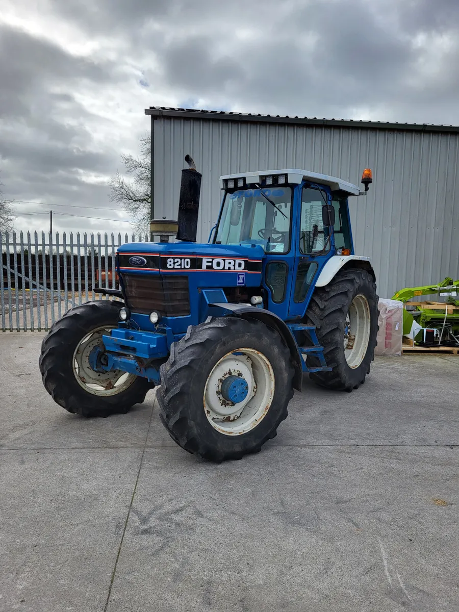 Ford 8210 - Image 1