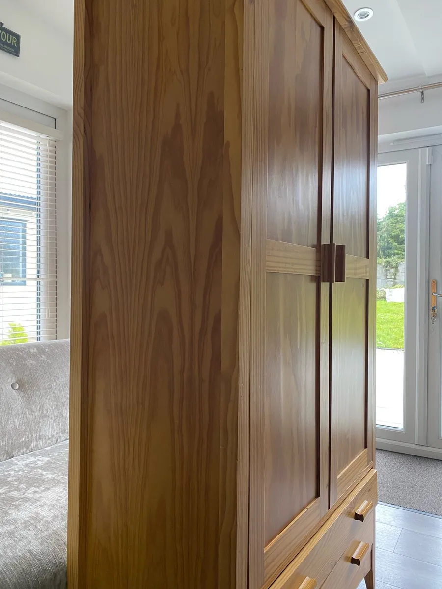Shaker style pine wardrobe - Image 2