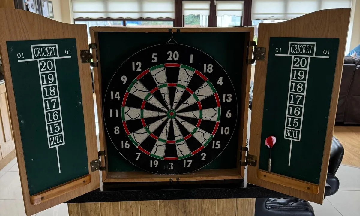 Dart Board - Image 1