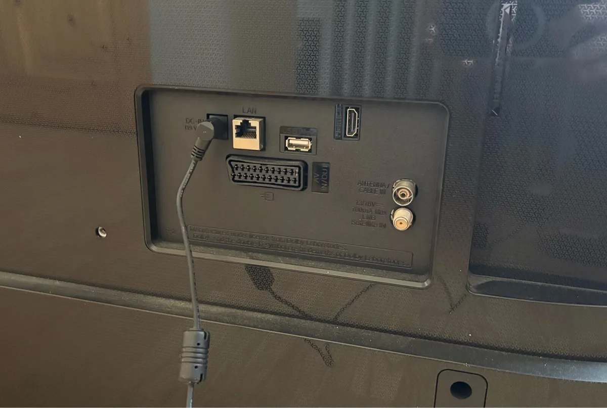 LG 49” LCD TV - Image 4