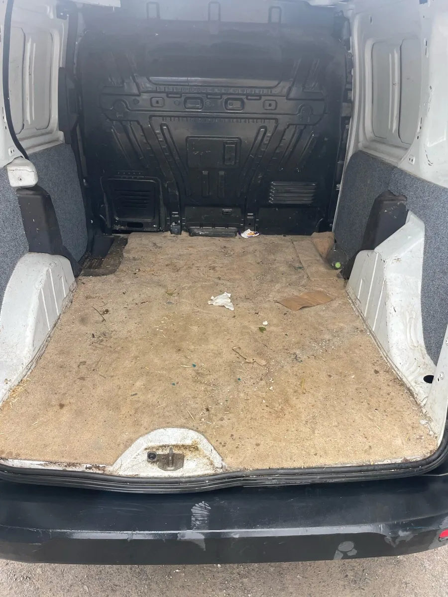 Ford transit connect - Image 4