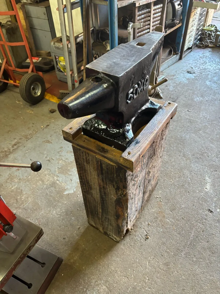 50 kg knife makers anvil & stand - Image 1