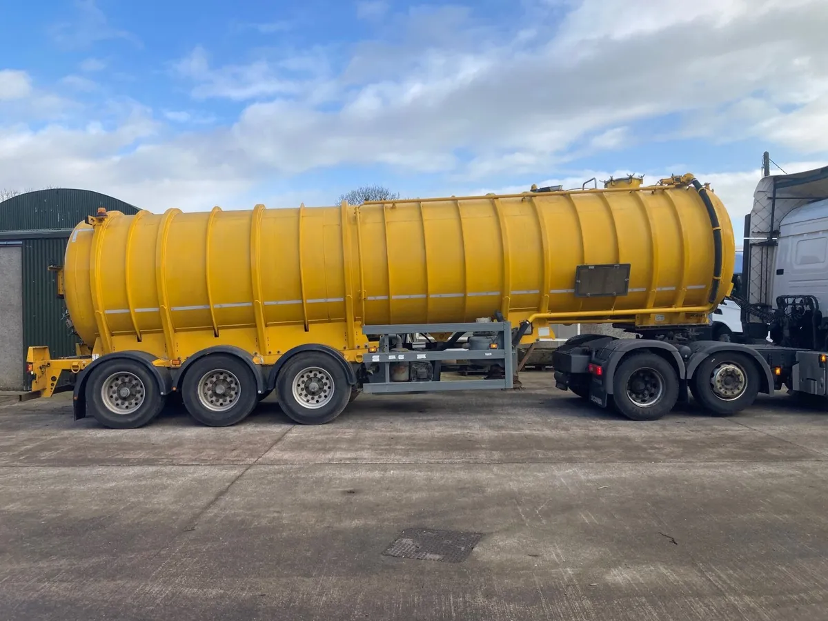 Crossland Vacuum Tanker - Image 2