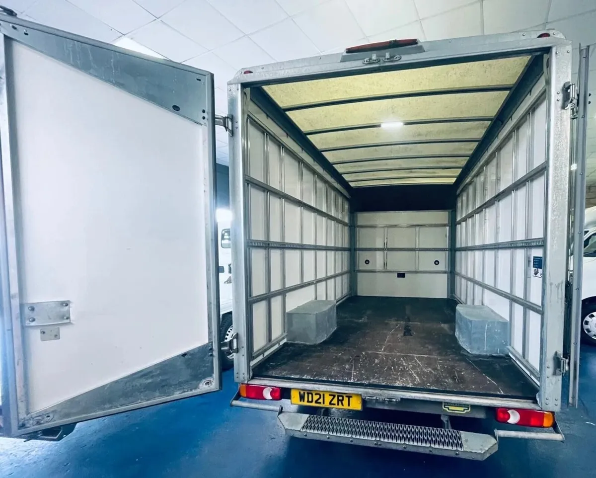 2021 Volkswagen Crafter Luton Low Loader Box Van - Image 2
