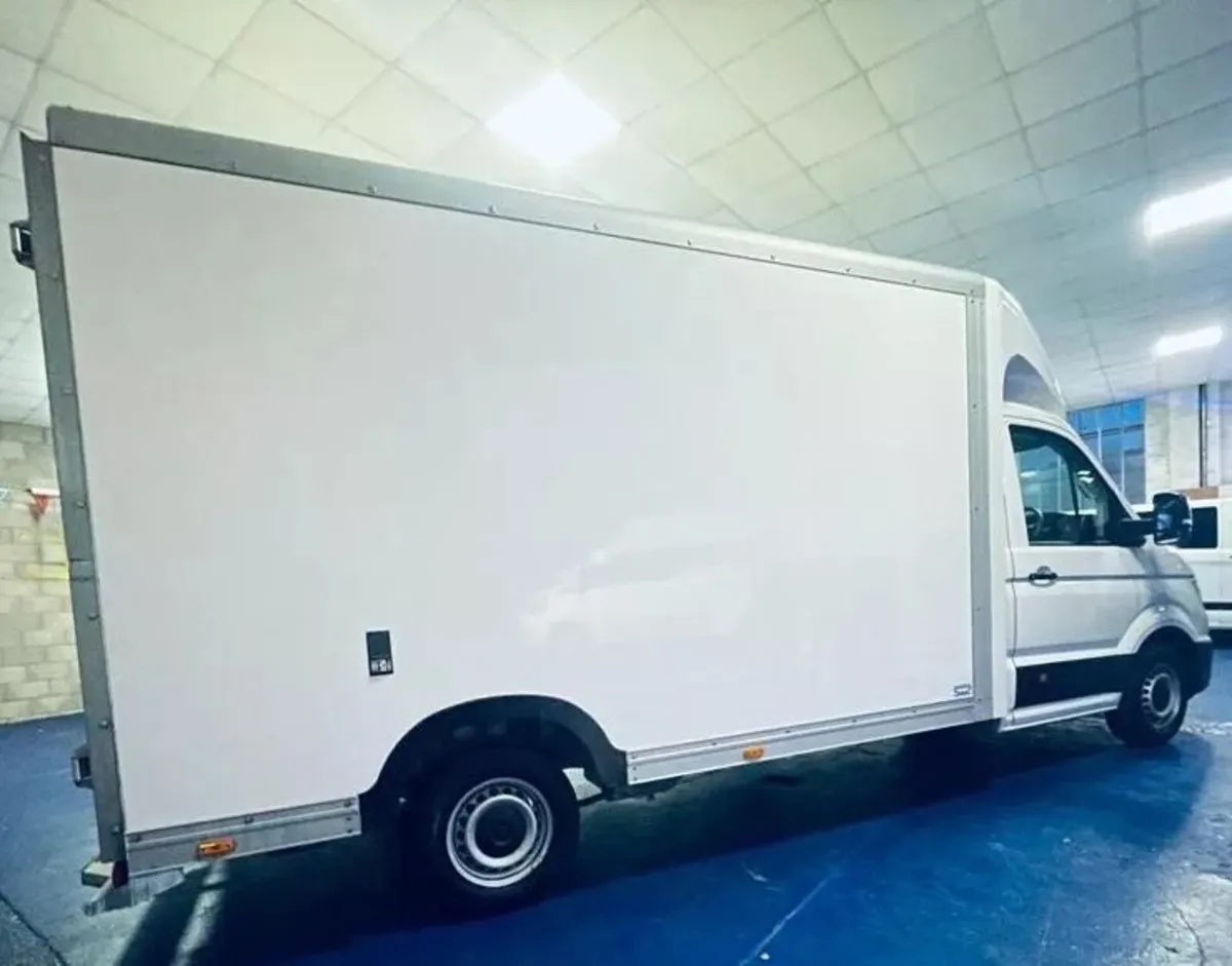 2021 Volkswagen Crafter Luton Low Loader Box Van - Image 4