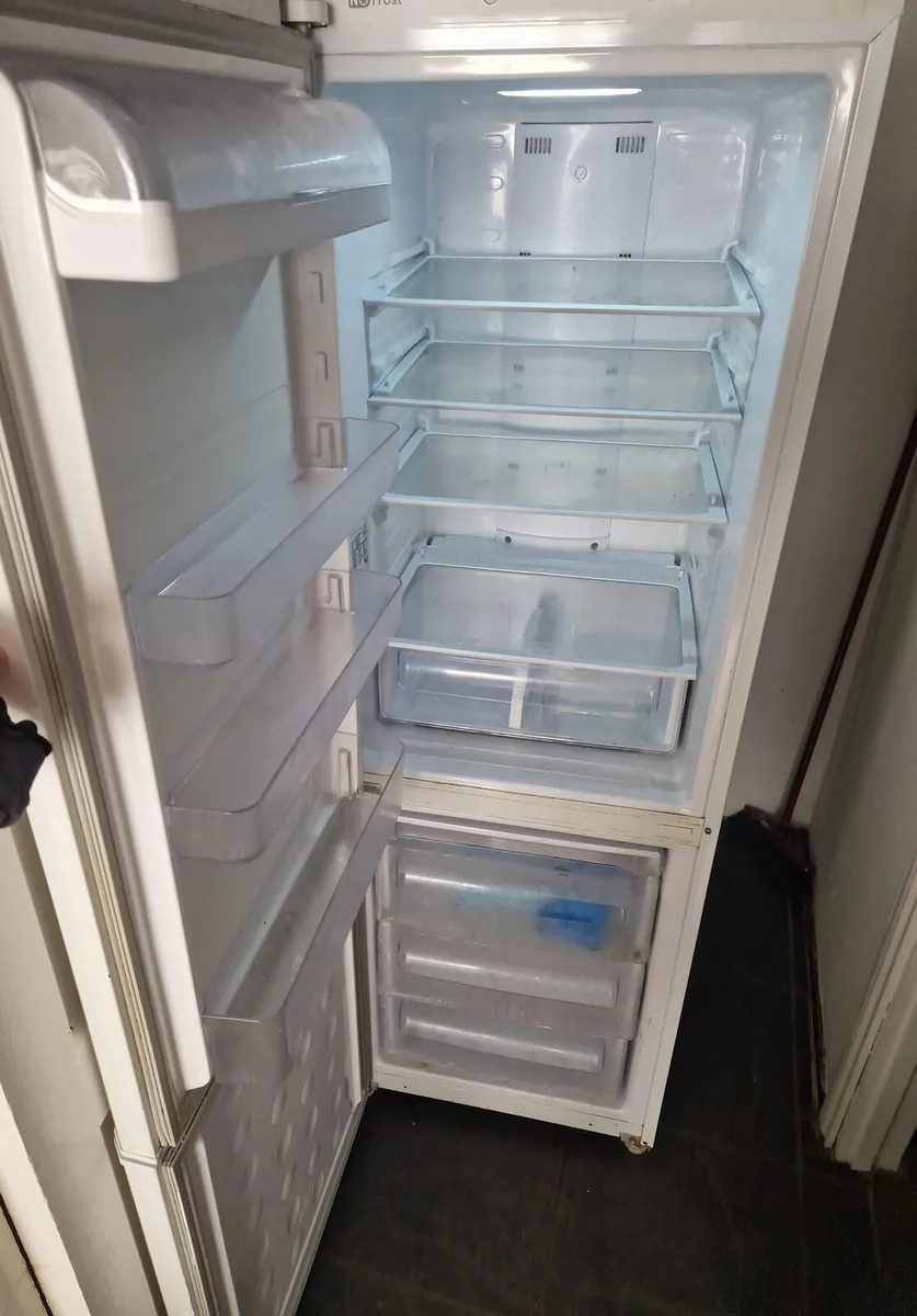 Samsung Fridge Freezer - Image 2