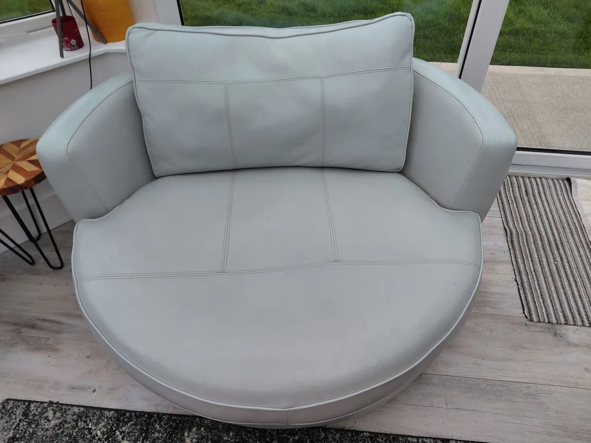 Leather swivel chair - Image 2