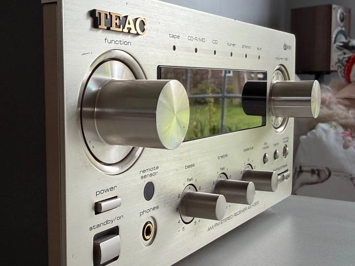 Teac Reference AG-H300 Stereo Receiver - Image 3