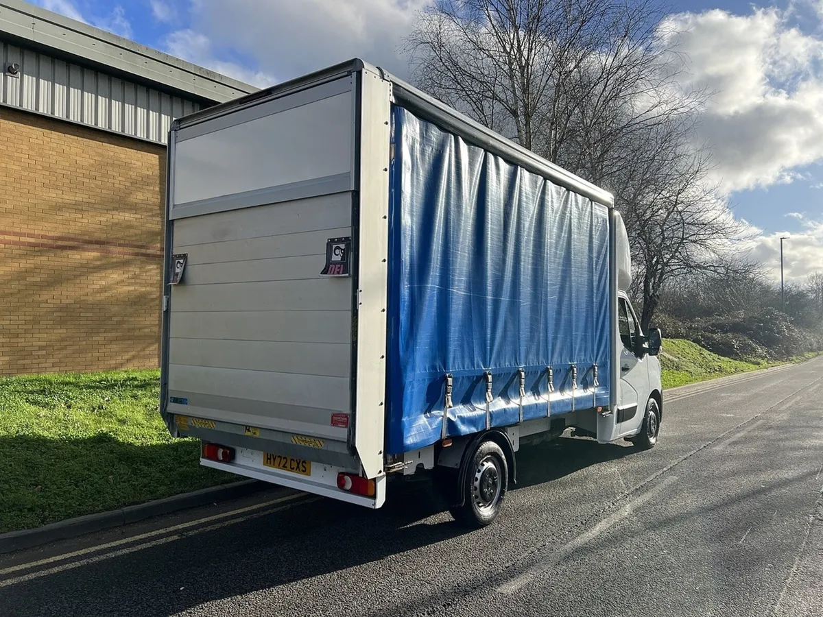 2022 Renault Master Curtain Sider Van - Image 4
