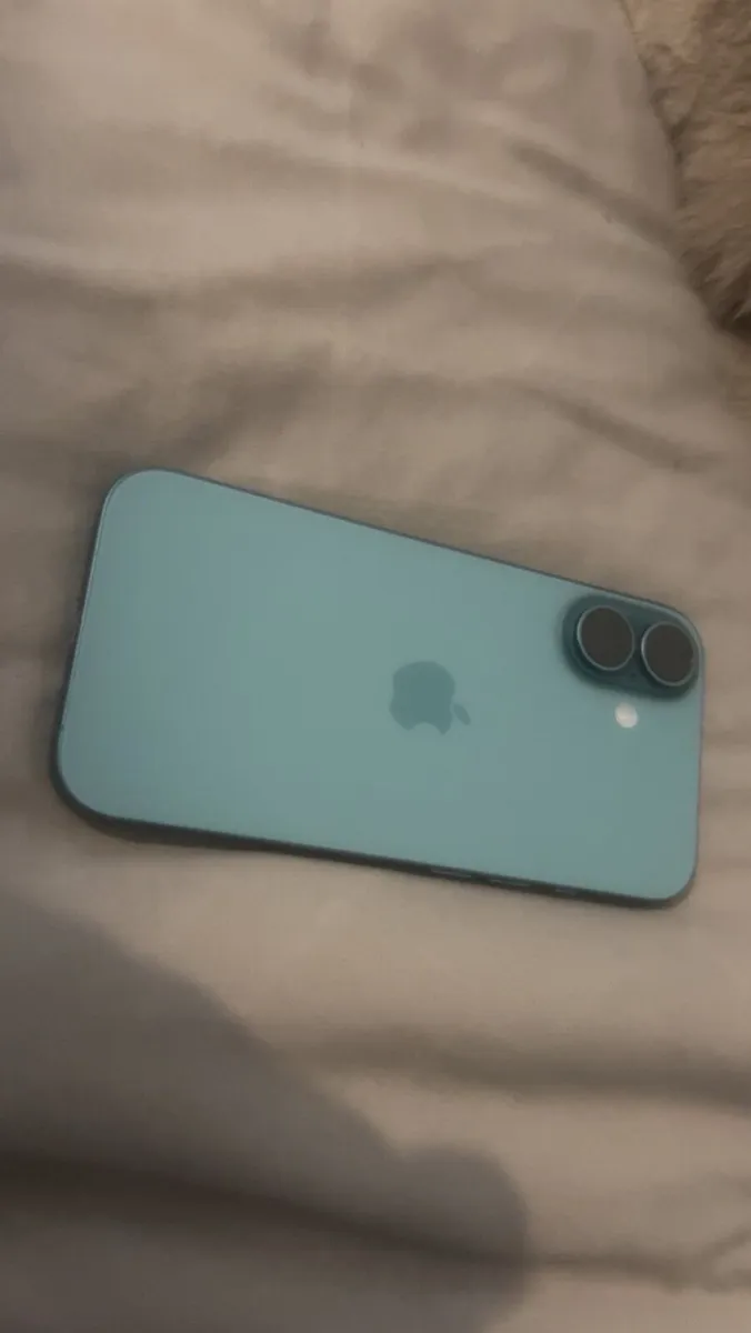 IPhone 16 - Image 1
