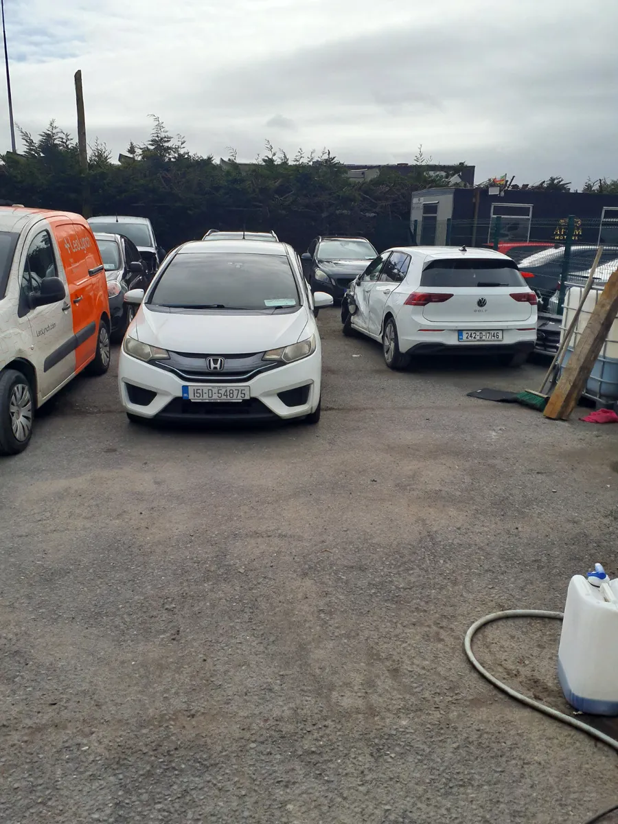 Clearance Sale of 90 damage repairables - Image 2