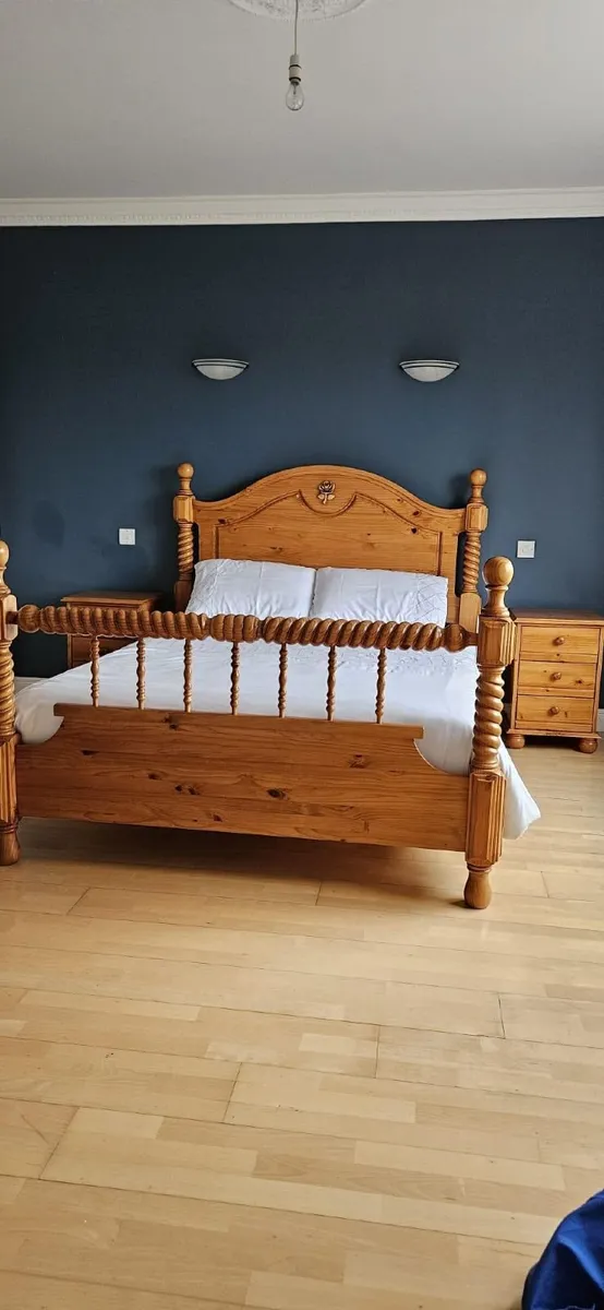 Bed, Lockers and Chest of Drawers - Image 1