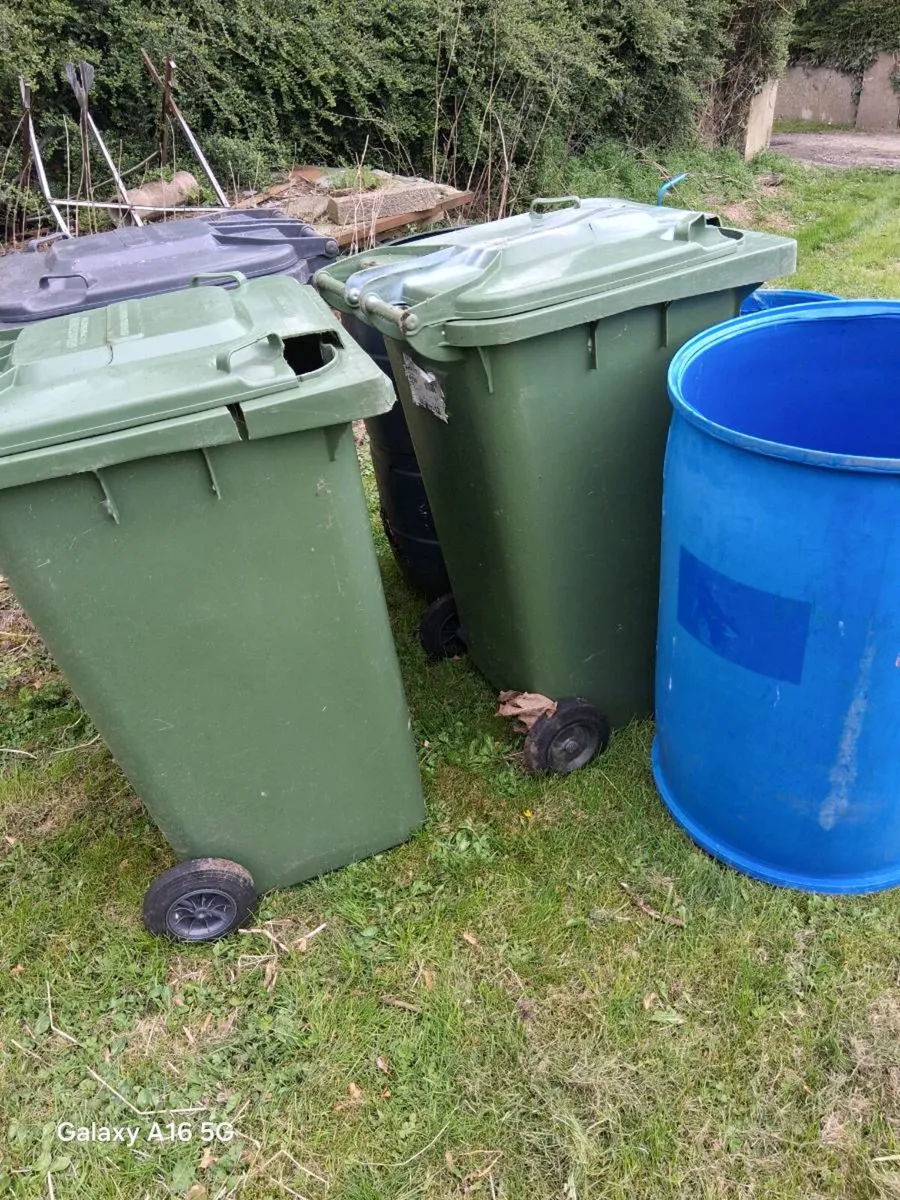 Water barrels - Image 4