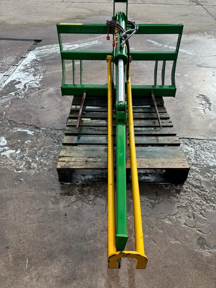 Bale splitter - Image 2