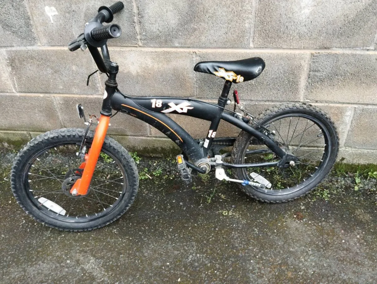 Boys 18inch bike - Image 2