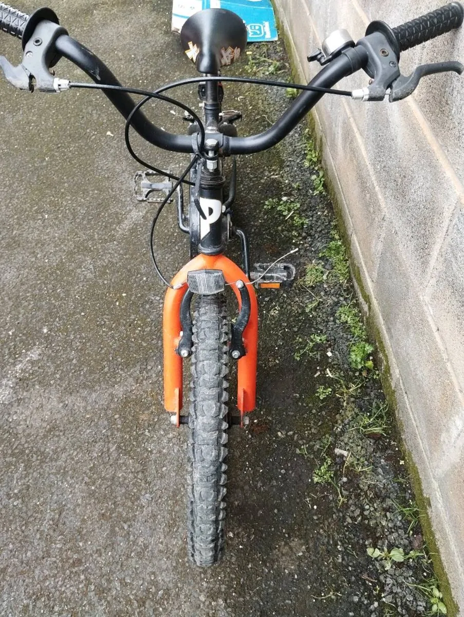 Boys 18inch bike - Image 3