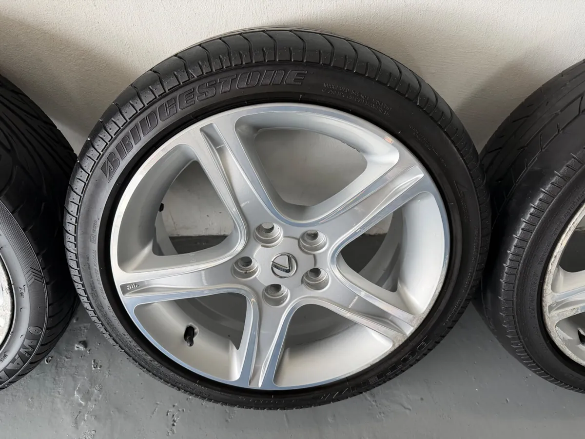 LEXUS IS200 SPORT ALLOYS - Image 4