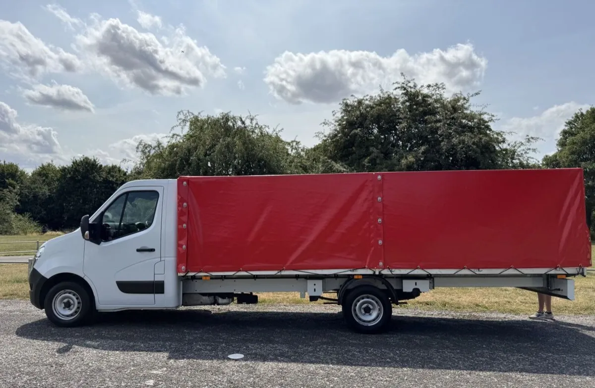 2021 Nissan Nv400 Curtain Sider Van - Image 1