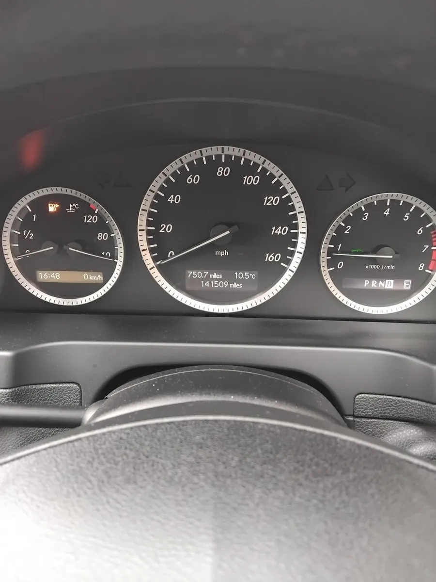 Mercedes New nct Feb 2027 - Image 4