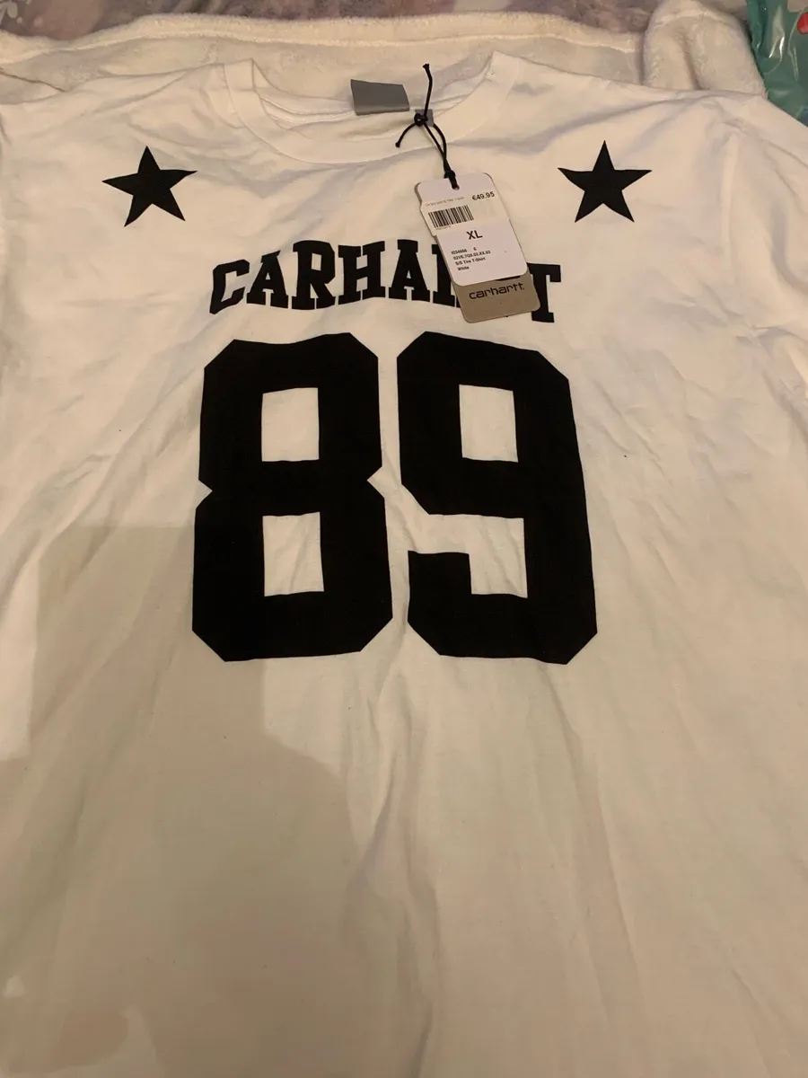Carhartt t shirt new xl - Image 2