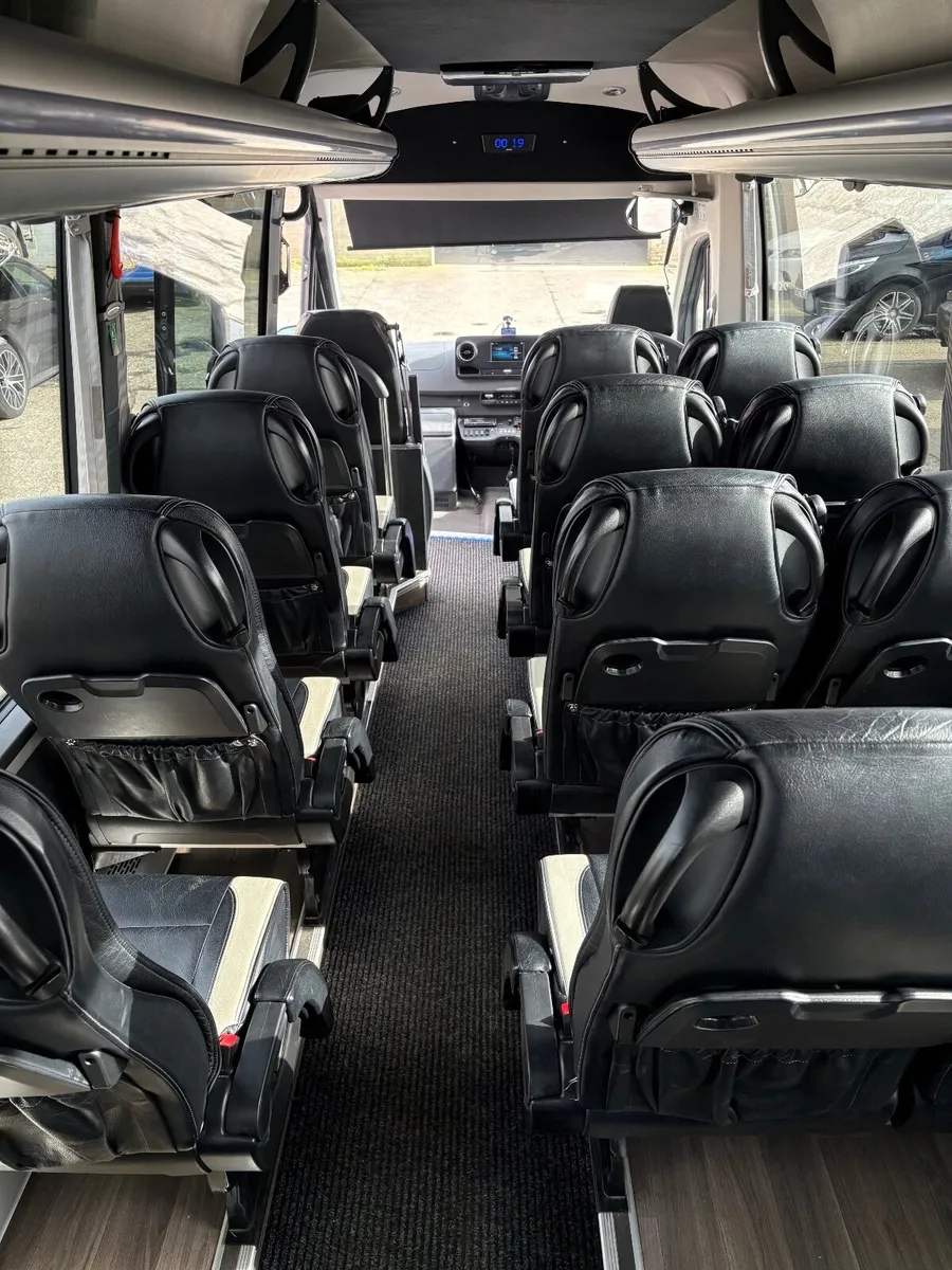Mercedes-Benz Grand Tourer 19 seater - Image 3
