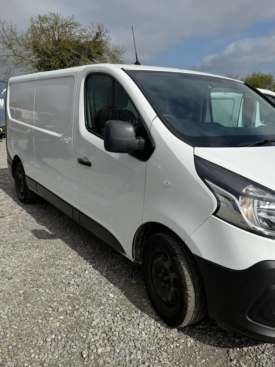 2021 Renault traffic ( NO VAT ) fresh Doe - Image 1