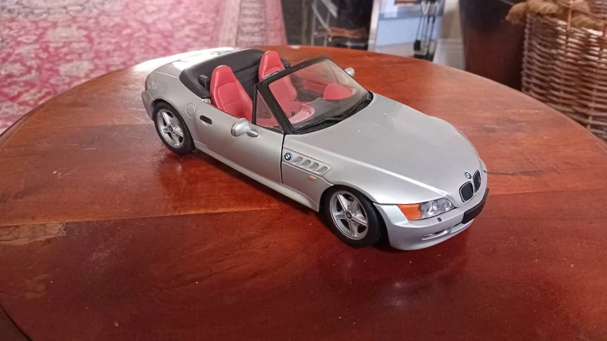 UT BMW Z18 1/18 scale - Image 2