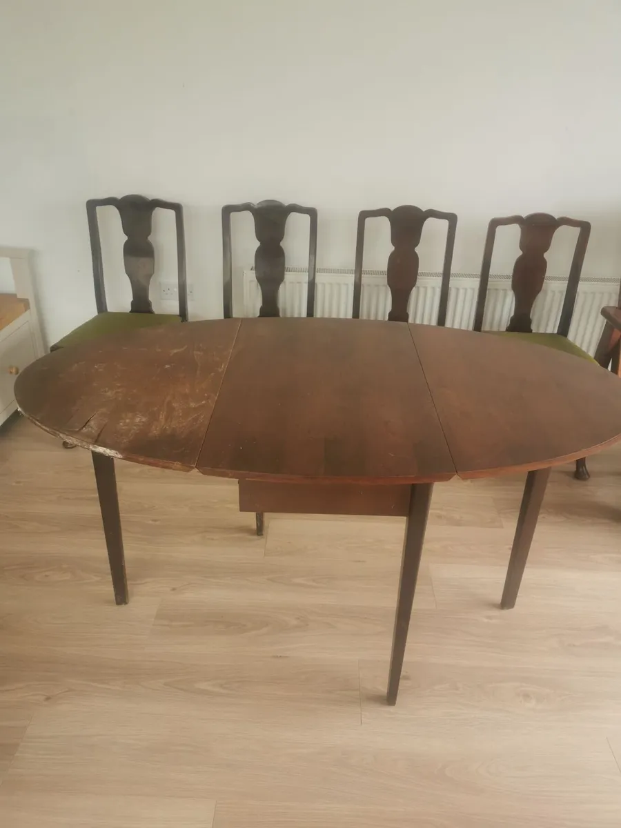 Dining chairs and table - Image 2