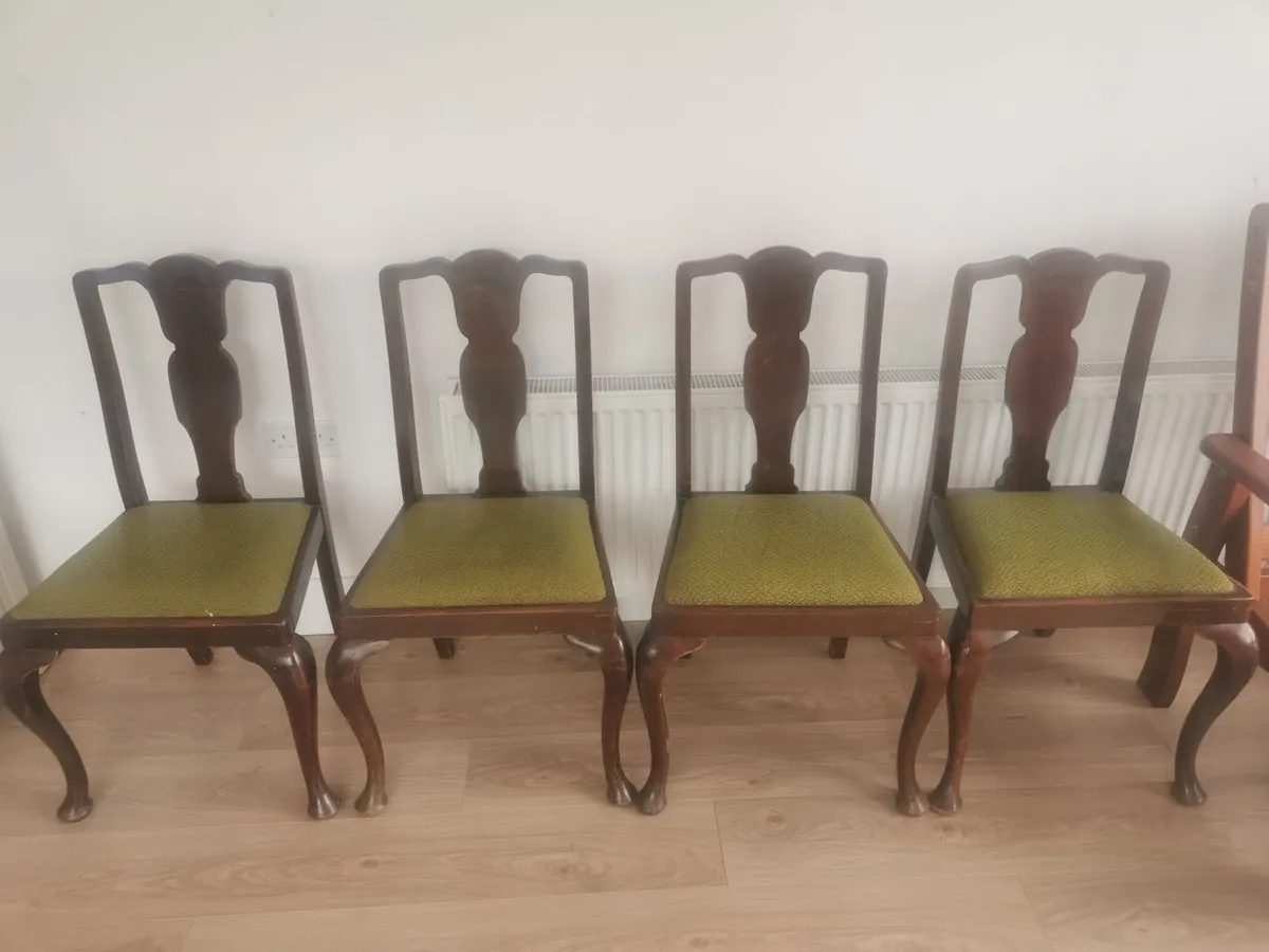 Dining chairs and table - Image 1