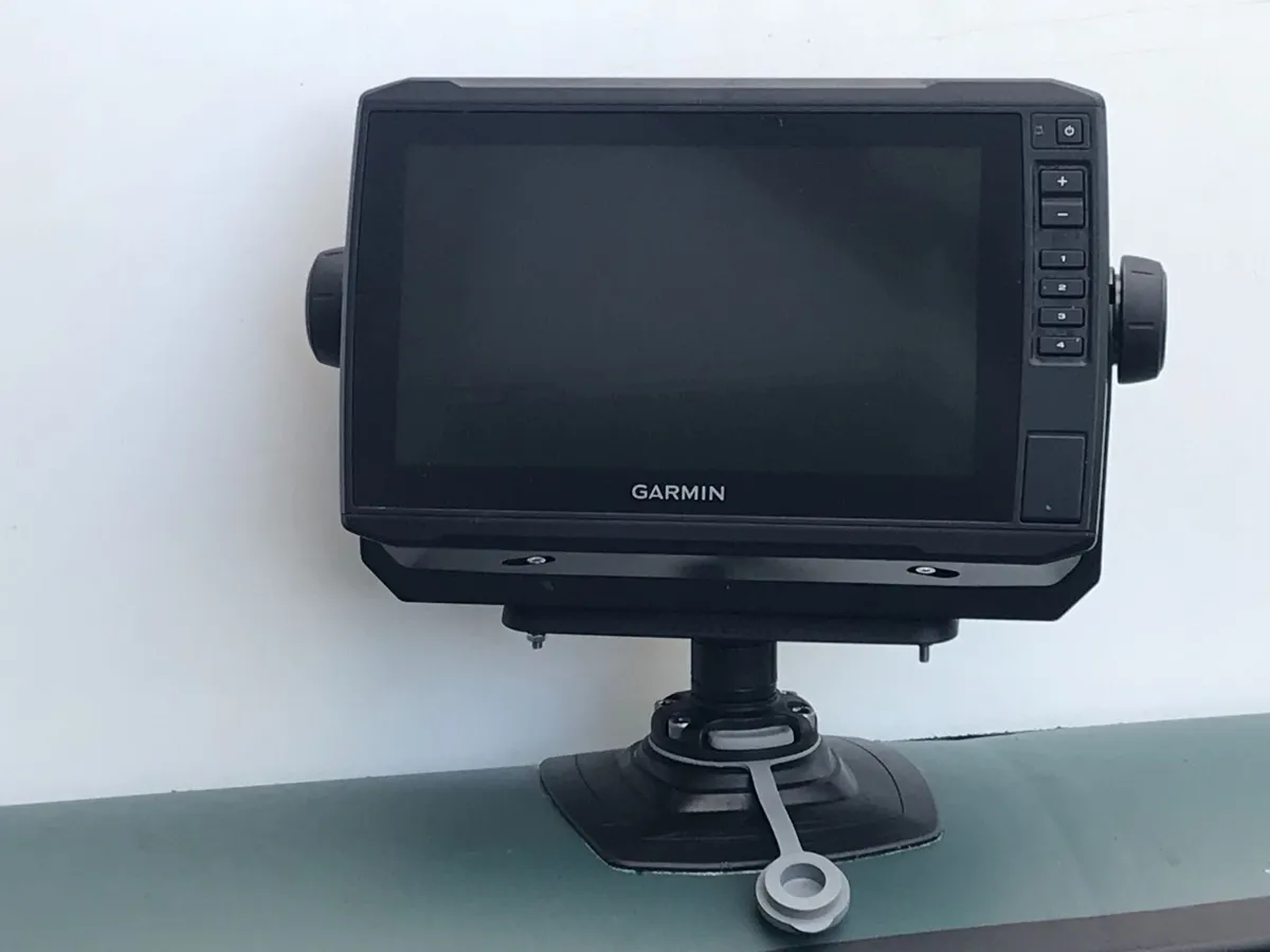 Fishfinder mount for PVC or hard surface 7''-9'' - Image 1