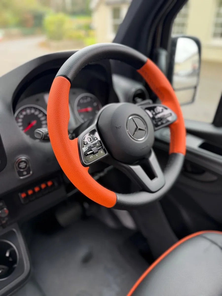 Mercedes Sprinter 519 V6 Automatic 16+1 - Image 3