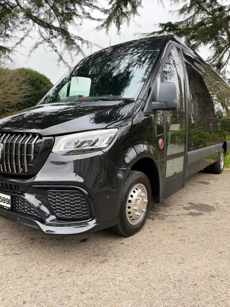 Mercedes Sprinter 519 V6 Automatic 16+1 - Image 4