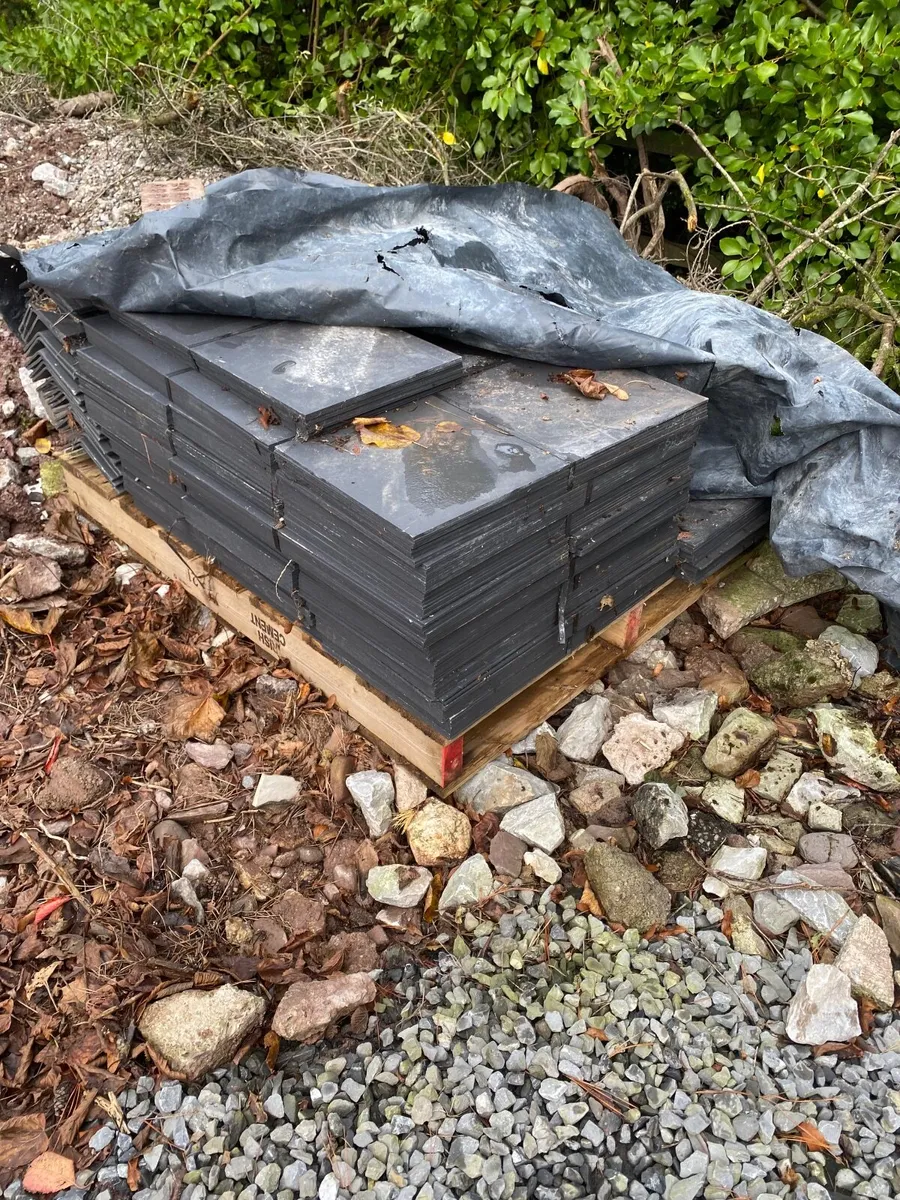 Ridge tiles and slates - Image 3