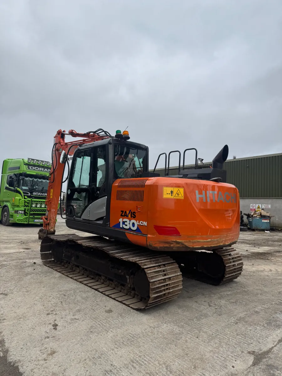 Hitachi 130-6 - Image 2