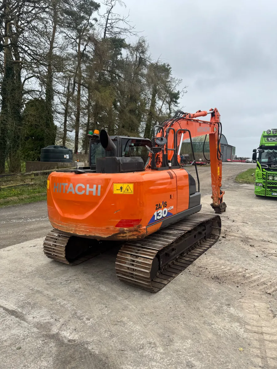 Hitachi 130-6 - Image 1